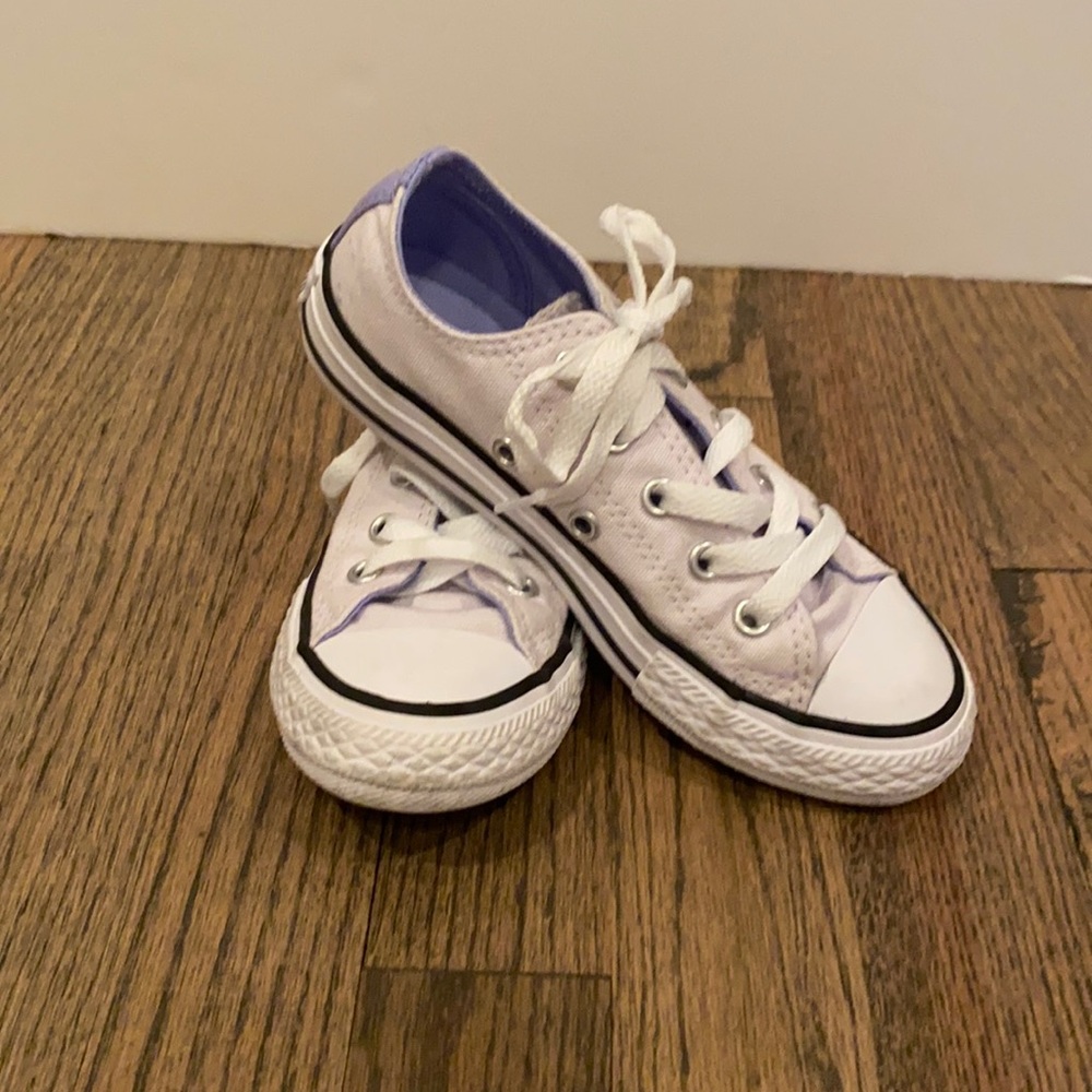 Girls sneakers